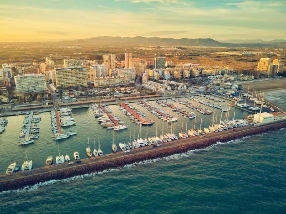 Coqueto Apartamento Junto A La Playa. 拉波夫拉德法尔纳尔斯 外观 照片